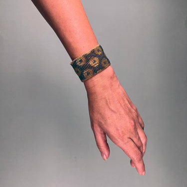 Brazalete Telar Dorado Grueso Rondanas Plata Pavonada